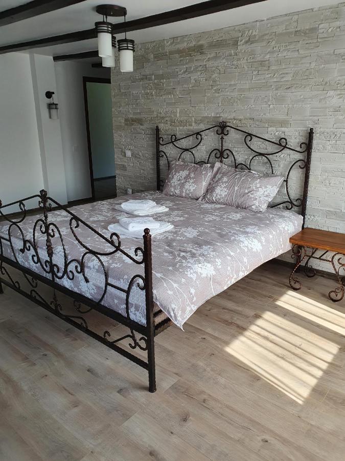 Rooms Poienita Slănic-Moldova Eksteriør bilde